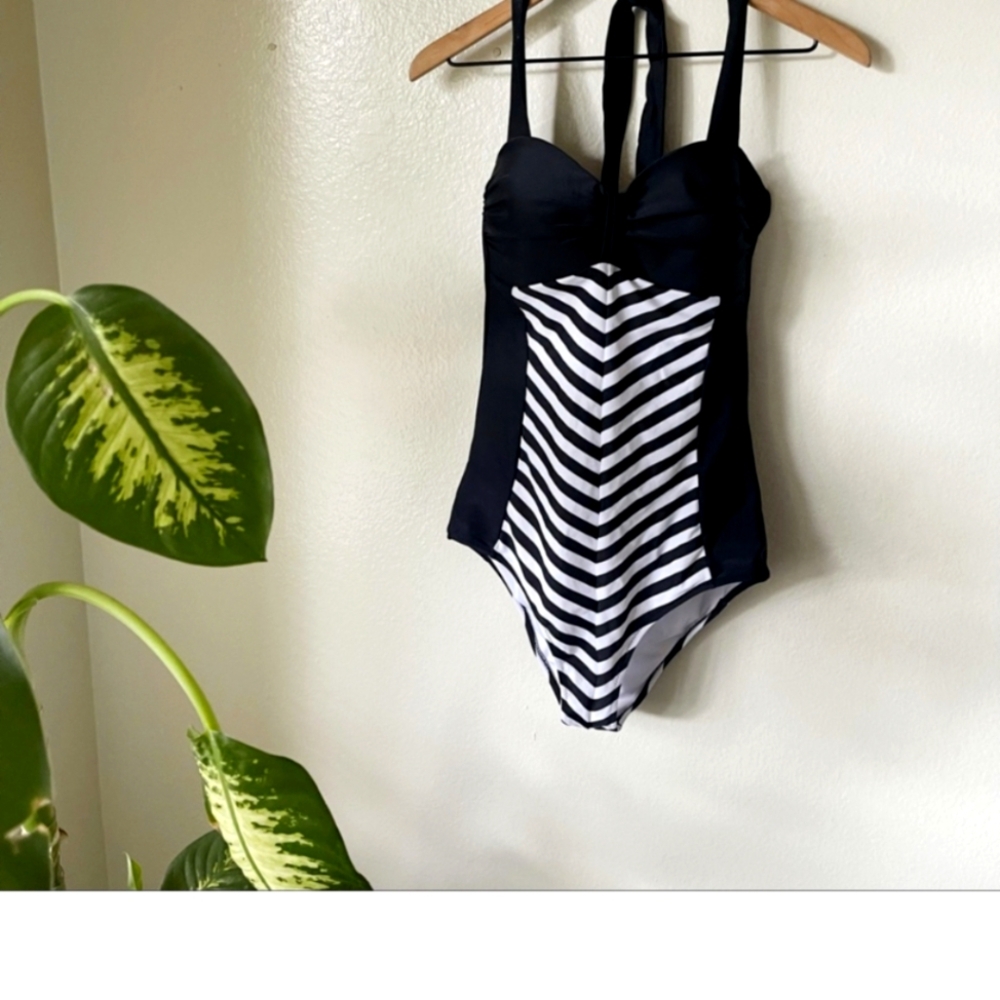 Cupshe | Retro Striped One Piece Swimsuit